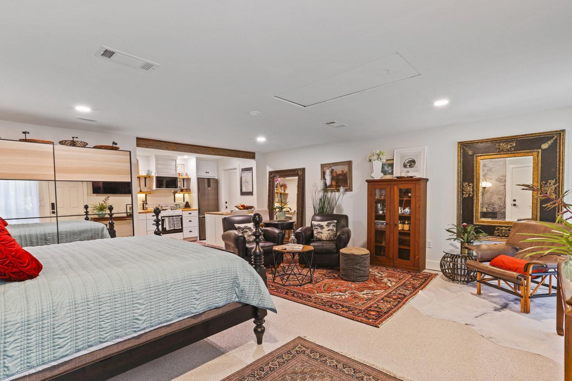 The Lilly- Enchanting Downtown * High Springs